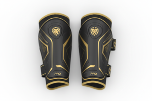 genera unas epinilleras color negro con dorado 